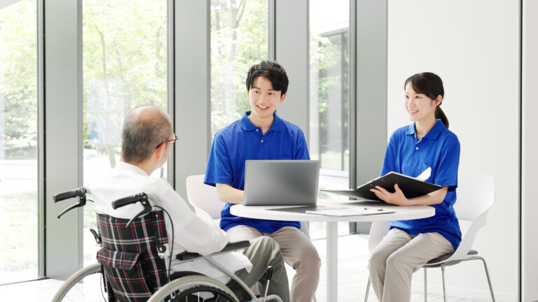 医療機関と介護施設をつなぐマッチングプラットフォームの開発事例